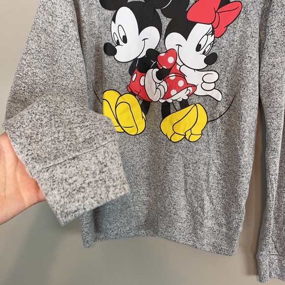 Disney Mickey Mouse And Minnie Mouse Gray Long Sleeve Top Size XS - Picture 4 of 11